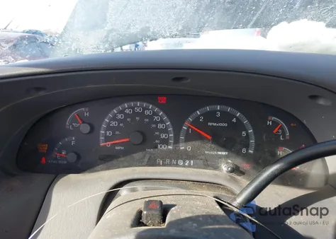 2002 Ford F-150 Lariat/Xlt from USA, damaged, VIN 1FTRW08L82KA87111